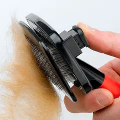 Ferplast GRO 5956 - Четка с бутон за лесно отстраняване на космите