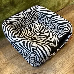 Dubex 3D KULUBE Medium Зебра  - Меко легло - 41 x 41 x 37 см
