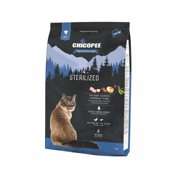 Chicopee Храна за котка  Holistic Nature Line Sterilized, 8 кг