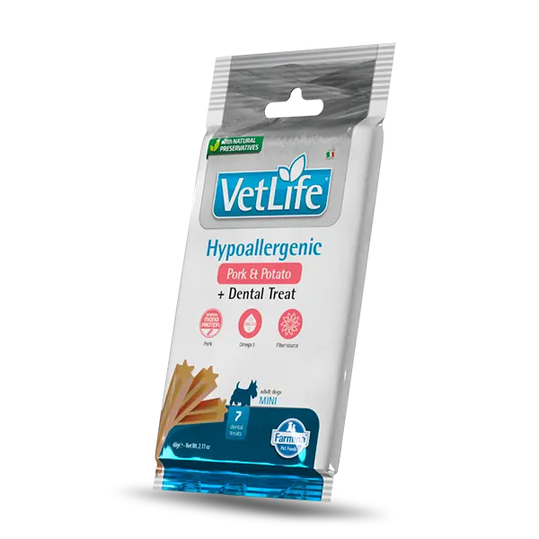 Vet Life Hypoallergenic Dental Treat With Pork and Sweet potato Mini – Монопротеинови дентални стикове за кучета от мини породи със свинско и сладък картоф - 60 г