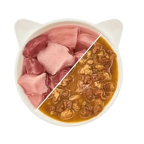 WOW Cat Chicken in sauce pouch -  Пълноценна мокра храна за котки - пилешко филе в сос, пауч  8 х 85 г