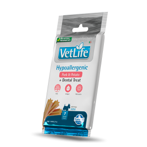 Vet Life Hypoallergenic Dental Treat With Pork and Sweet potato Mini – Монопротеинови дентални стикове за кучета от мини породи със свинско и сладък картоф - 60 г